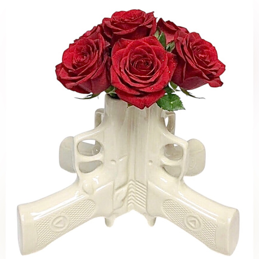 Unique “Guns and Roses” suckUK Triple Pistol Flower Vase
